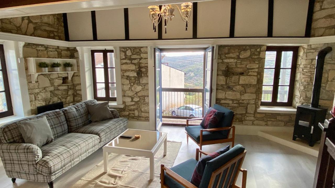 Leonys House By Trulycyprus Villa Dhoros Bagian luar foto